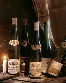Anciennes bouteilles de vin d'Alsace
